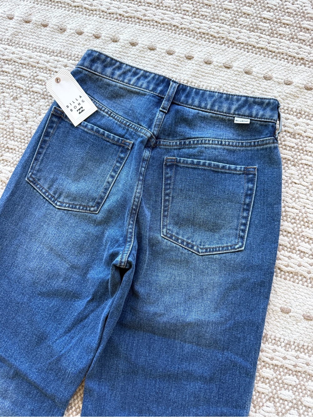 π₯π₯BILLABONG - FREE FALL FLARE DENIM PANTπ₯π₯ - Picture 13 of 14